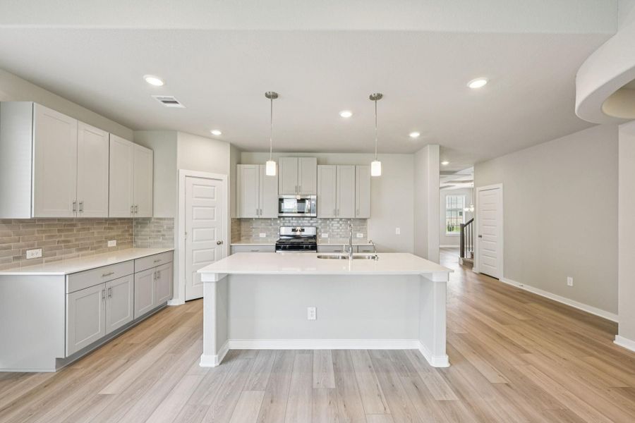 Photo is not of the actual home but is an inspirational photo of builder’s model home and may depict options, furnishings, and/or decorator features that are not included. Photo is not of the actual home but is an inspirational photo of builder’s model home and may depict options, furnishings, and/or decorator features that are not included.