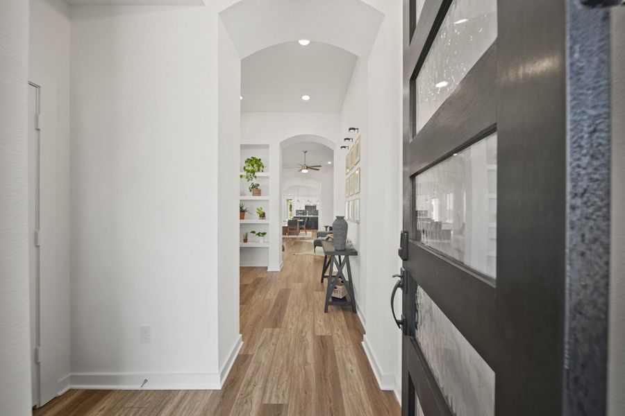 Furnished interior view inside a new home in , Rosharon (Image 29).