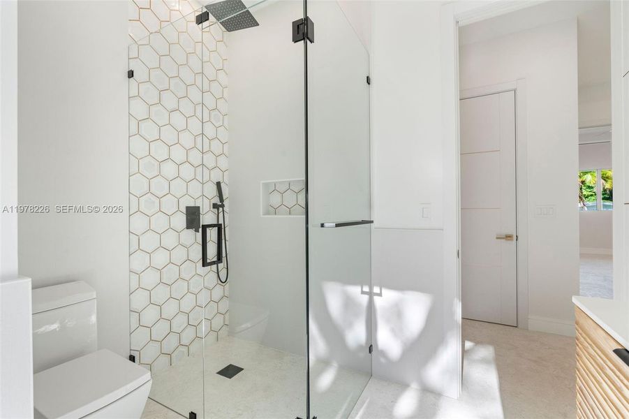 Furnished interior view inside a new home in , Islamorada, Village of Islands (Image 62).