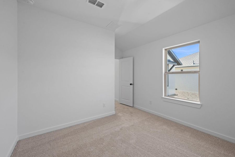 Spacious, unfurnished interior of a new home in Jubilee 45', 70', Hockley (Image 19).