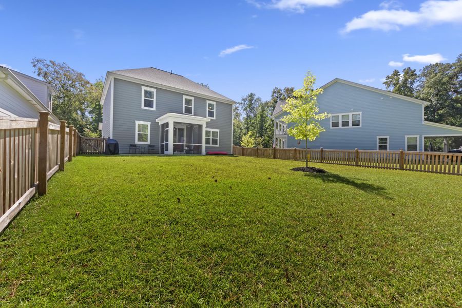 Image 36 of a home in The Ponds.