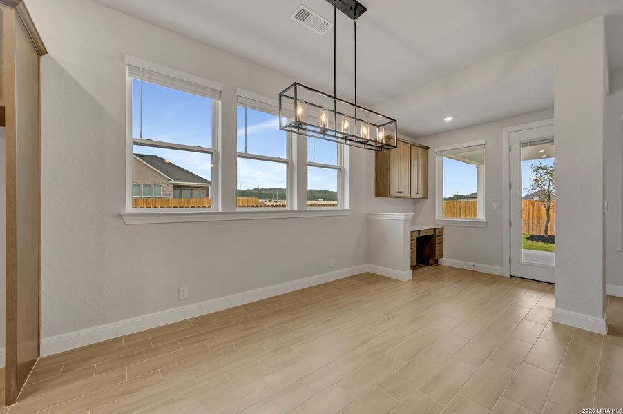 Spacious, unfurnished interior of a new home in Davis Ranch 50', San Antonio (Image 32).