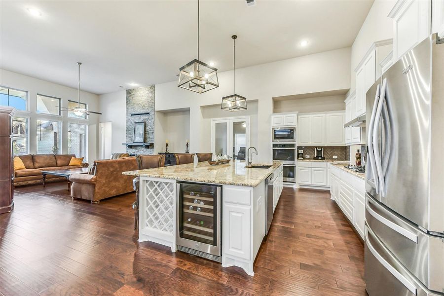 Furnished interior view inside a new home in ARTAVIA 65', Conroe (Image 18).