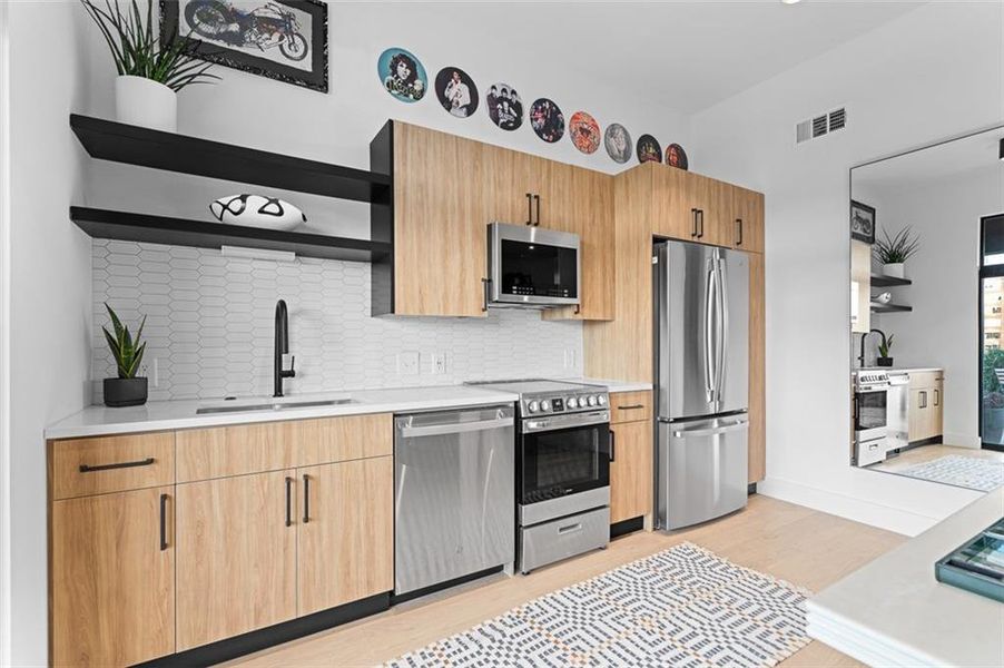 Furnished interior view inside a new home in The Leon on Ponce, Atlanta (Image 13).