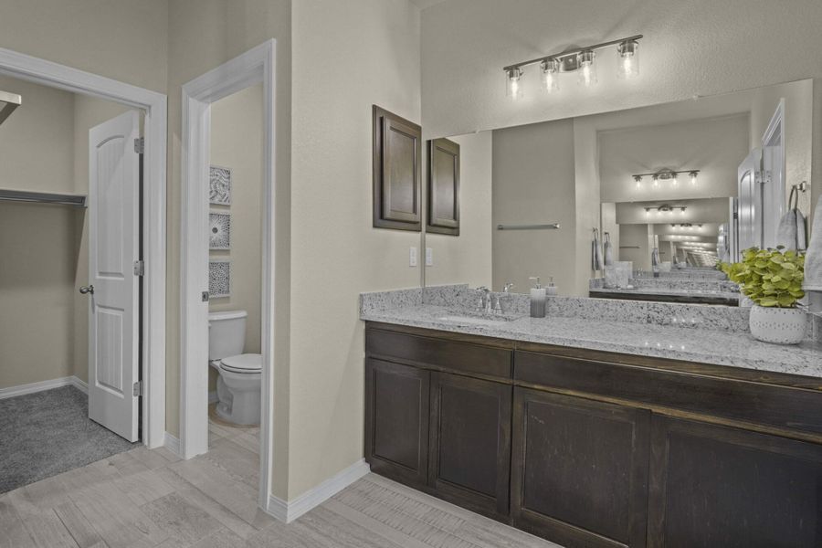 Representative furnished interior of a home built from the Red Yucca by View Homes in Campo Del Sol, El Paso (Image 11). Representative furnished interior of a home built from the Red Yucca by View Homes in Campo Del Sol, El Paso (Image 11).