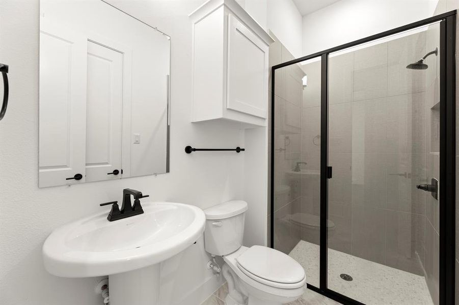 24. 14904 Chipping - 4TH Bath