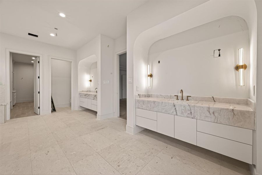 Primary luxury bathroom