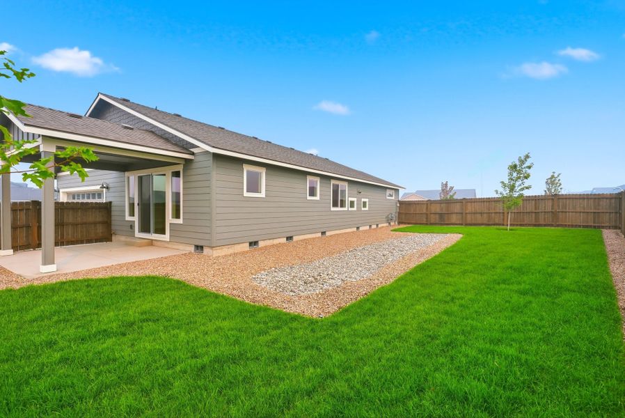 Representative exterior details of a home built from the Laurel by MonteVista Homes in IronHorse, Prineville (Image 22).