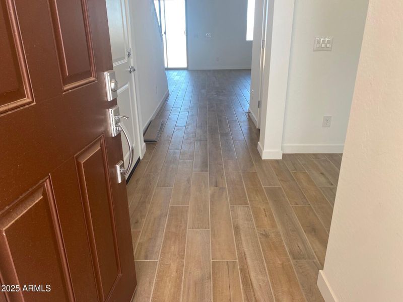 P19 Lot 106 Entry Hall