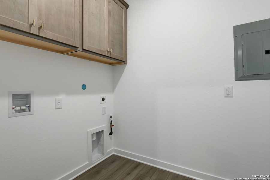 Spacious, unfurnished interior of a new home in Arcadia Ridge, San Antonio (Image 30).