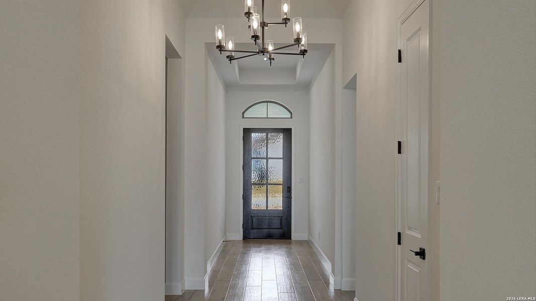 Spacious, unfurnished interior of a new home in Esperanza, Boerne (Image 27).