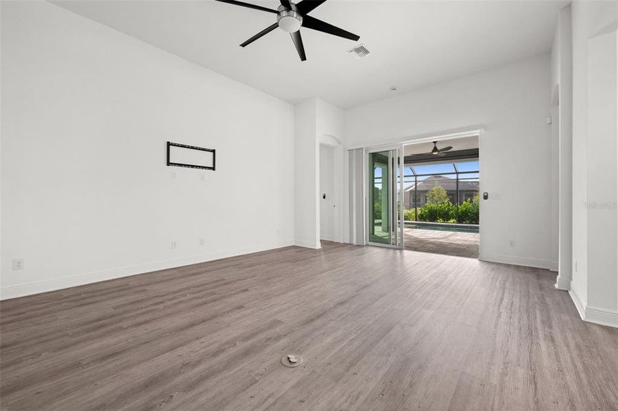 Spacious, unfurnished interior of a new home in , Punta Gorda (Image 18).