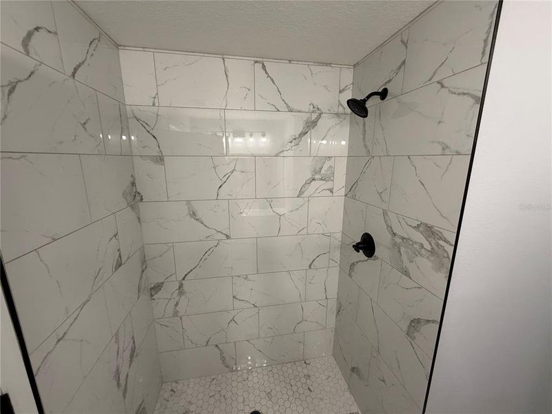 Spacious, unfurnished interior of a new home in , Ocala (Image 3).