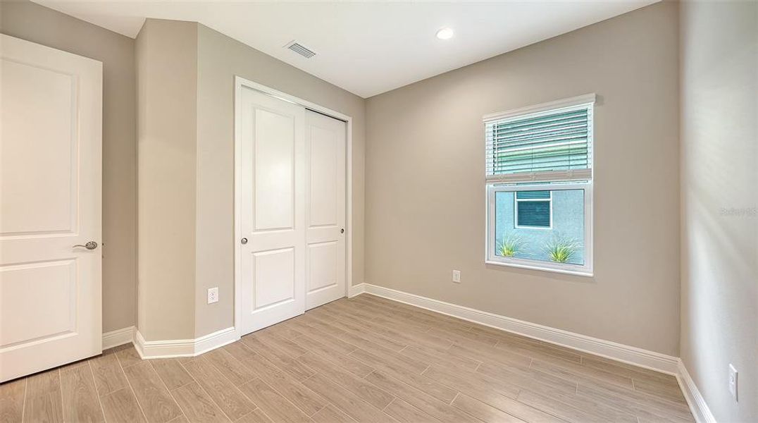 Spacious, unfurnished interior of a new home in Palmera, Venice (Image 33). Spacious, unfurnished interior of a new home in Palmera, Venice (Image 33).