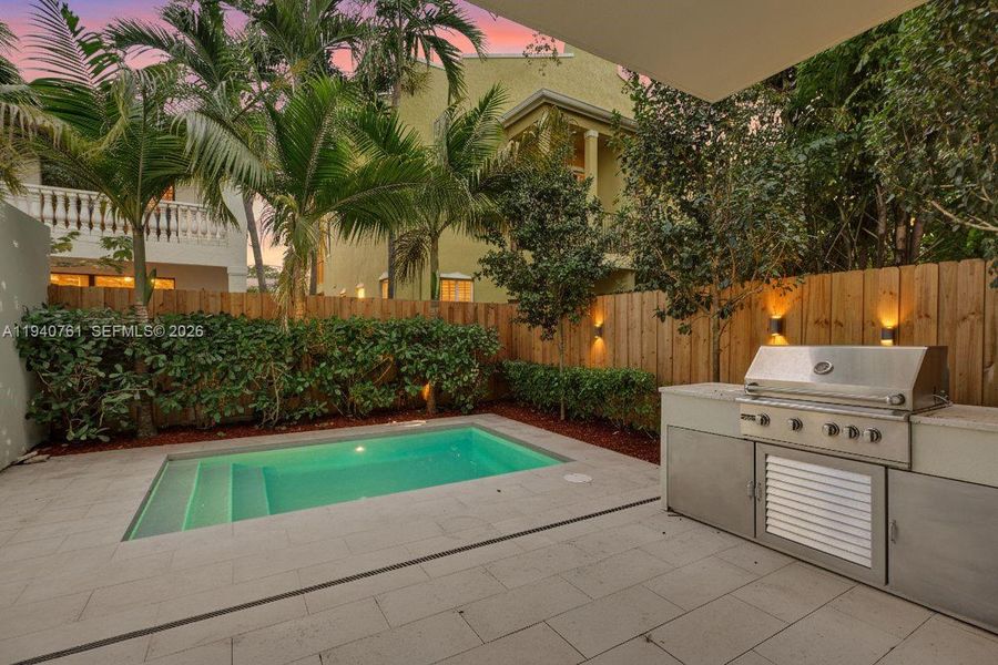 Exterior details and patio area of a home in , Miami (Image 29).