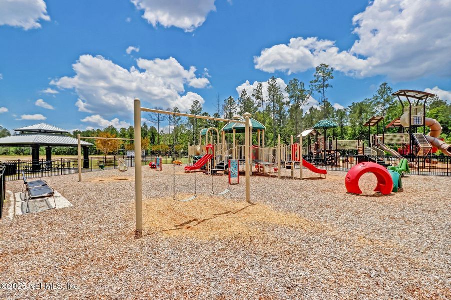 Community amenities in , Yulee (Image 27).