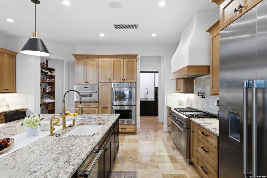 Furnished interior view inside a new home in , Boerne (Image 55).