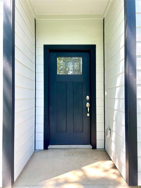 Side entry door Side entry door