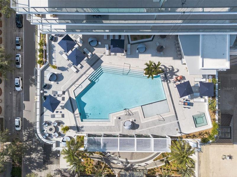 Condo located in St. Petersburg, FL showcasing its design and architecture (Image 5). Condo located in St. Petersburg, FL showcasing its design and architecture (Image 5).