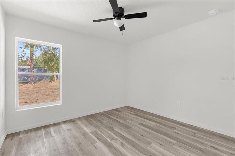Spacious, unfurnished interior of a new home in , Ocala (Image 14).