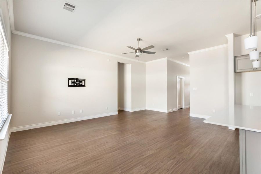 Spacious, unfurnished interior of a new home in Grand Oaks Reserve, Cleveland (Image 22).