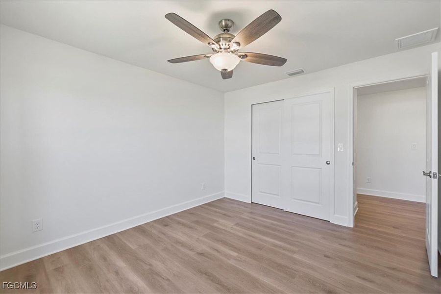 Spacious, unfurnished interior of a new home in Cape Coral, Cape Coral (Image 26).