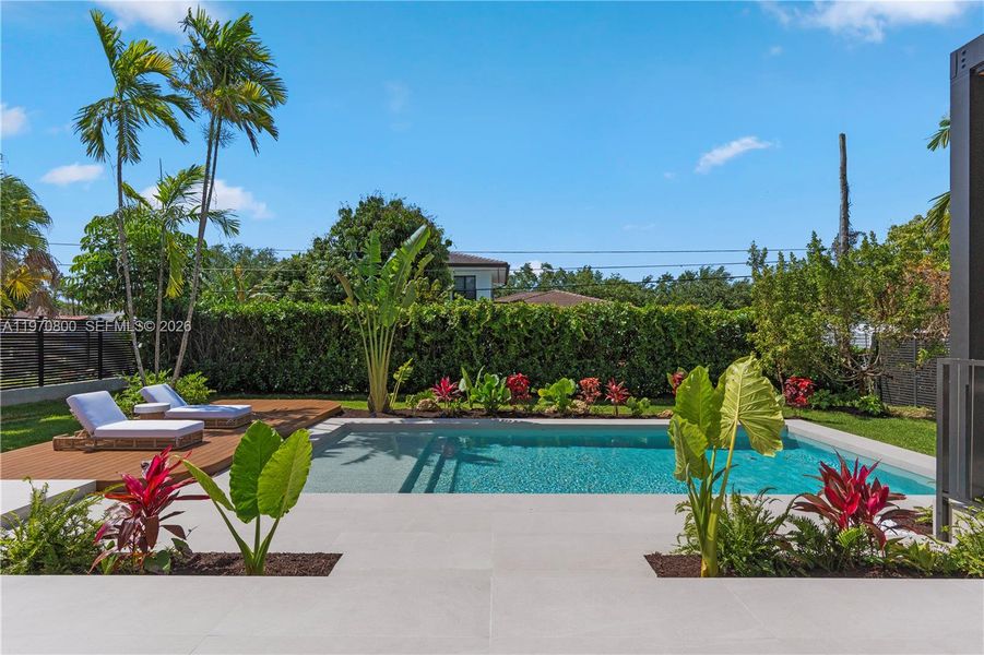 Community amenities in , Miami (Image 63).