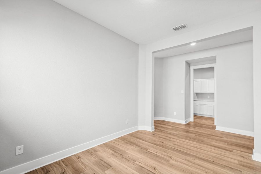 Spacious, unfurnished interior of a new home in ARTAVIA 50' Homesites, Conroe (Image 22).