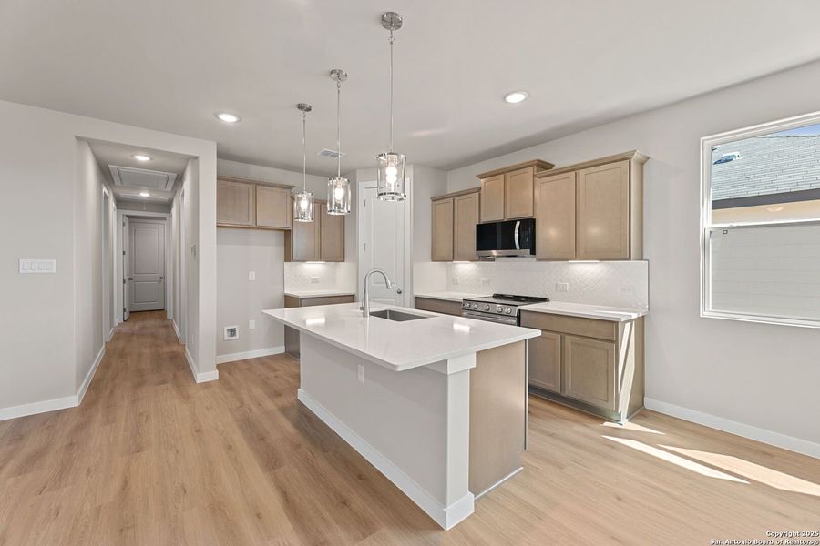 Furnished interior view inside a new home in Highland Ridge, New Braunfels (Image 10).