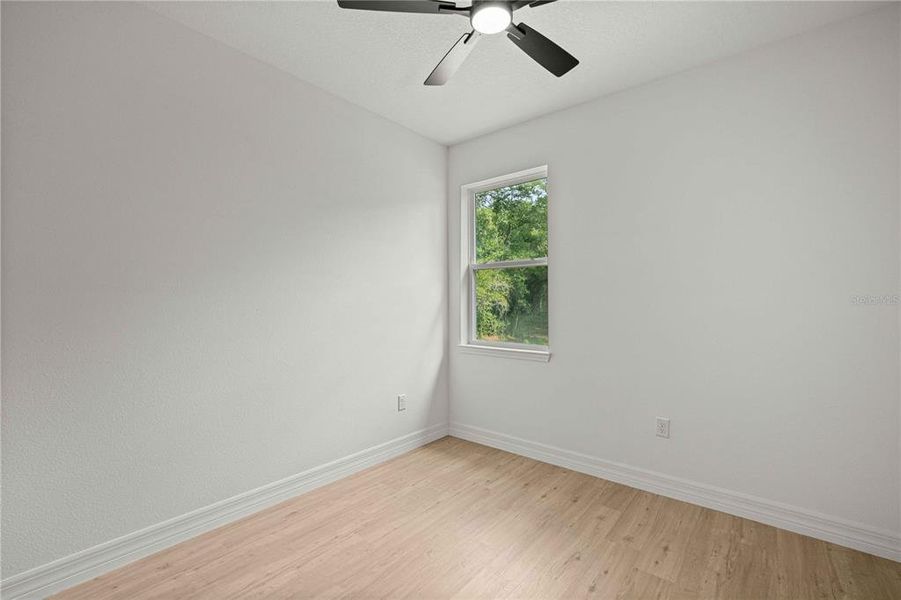 Spacious, unfurnished interior of a new home in , Citrus Springs (Image 18).