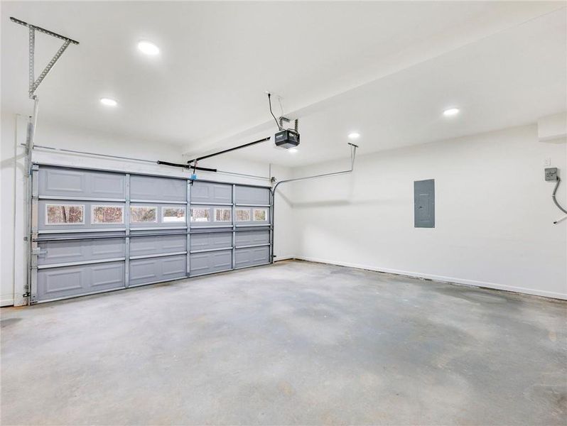 Spacious, unfurnished interior of a new home in , Conyers (Image 45).