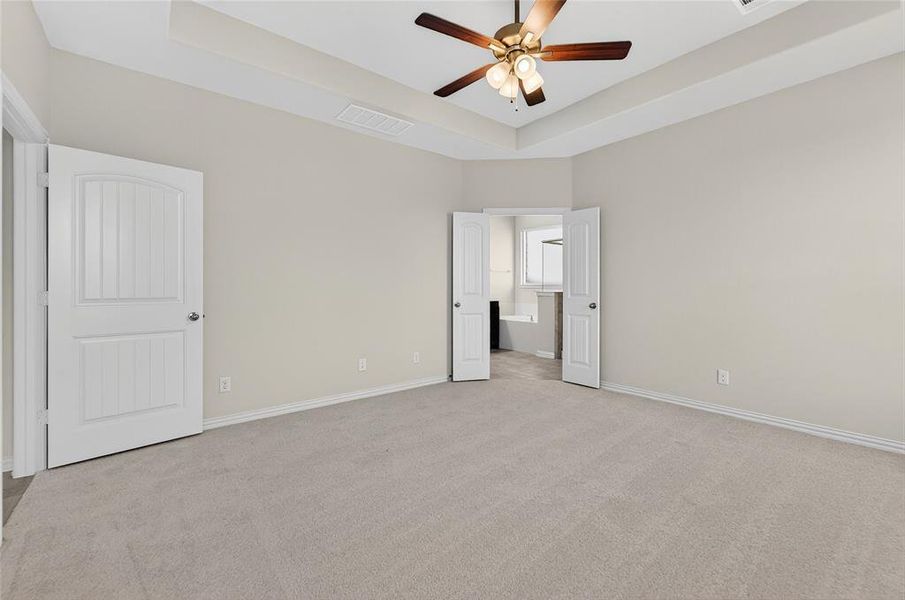 Spacious, unfurnished interior of a new home in Liberty Pointe, Gainesville (Image 32).