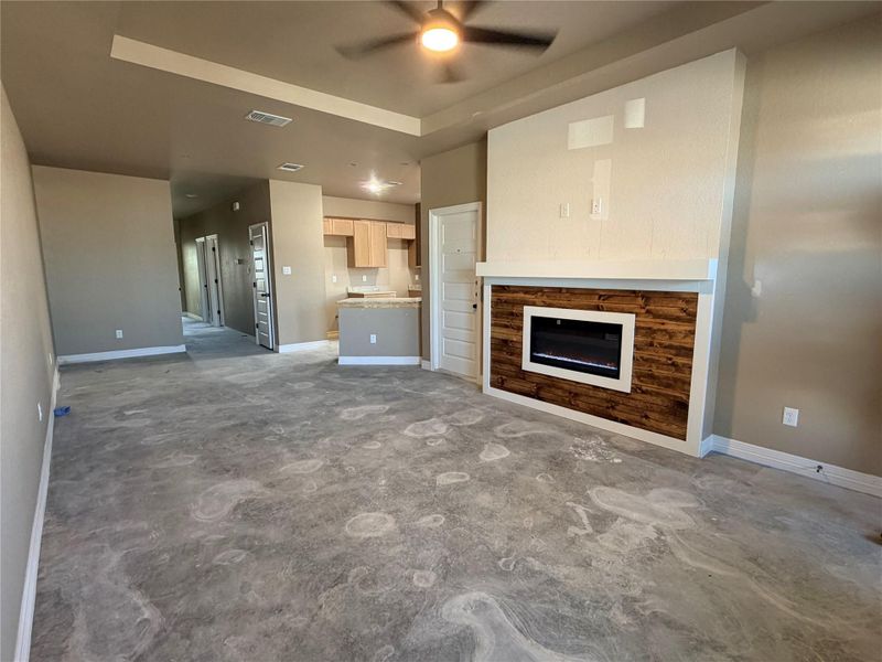 Spacious, unfurnished interior of a new home in , Killeen (Image 5).