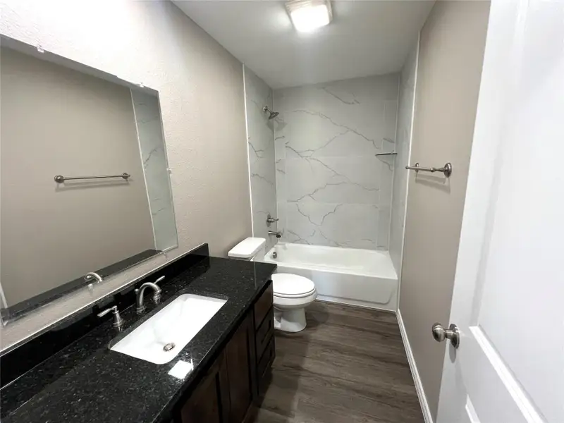 Furnished interior view inside a new home in , Lampasas (Image 3).