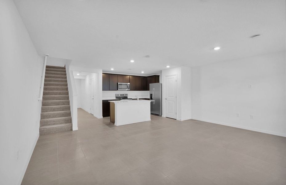 Spacious, unfurnished interior of a new home in Normandy Pines, Jacksonville (Image 18).