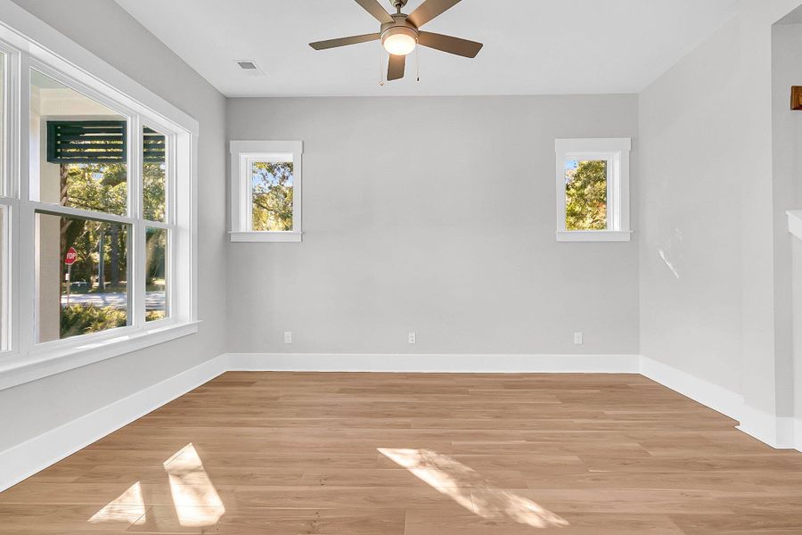 Spacious, unfurnished interior of a new home in Hidden Ponds Reserve, Awendaw (Image 21).