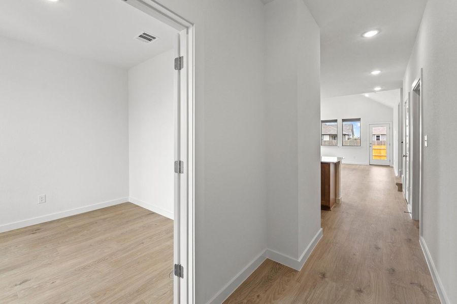 Entry in the Pearl home plan by Trophy Signature Homes – REPRESENTATIVE PHOTO Entry in the Pearl home plan by Trophy Signature Homes – REPRESENTATIVE PHOTO