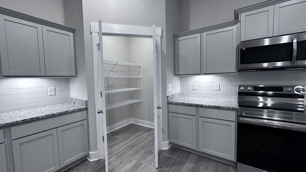 Furnished interior view inside a new home in Veterans Cove, Murfreesboro (Image 8).