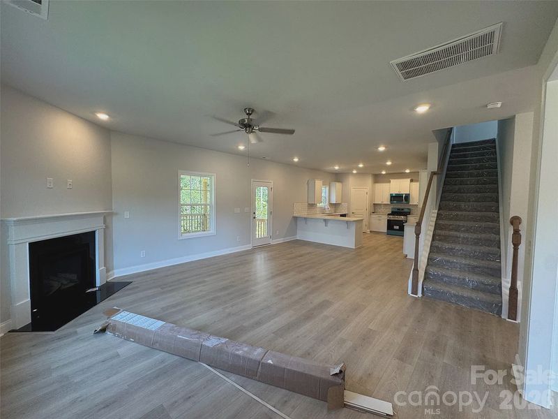 Spacious, unfurnished interior of a new home in Lauren Pines, York (Image 10).