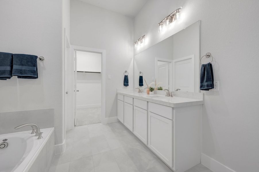 Owner's Bathroom Owner's Bathroom