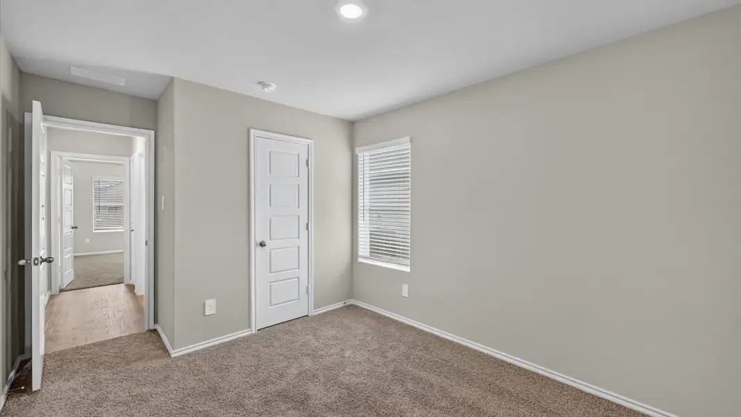 Spacious, unfurnished interior of a new home in Hadley Farms, Godley (Image 20).