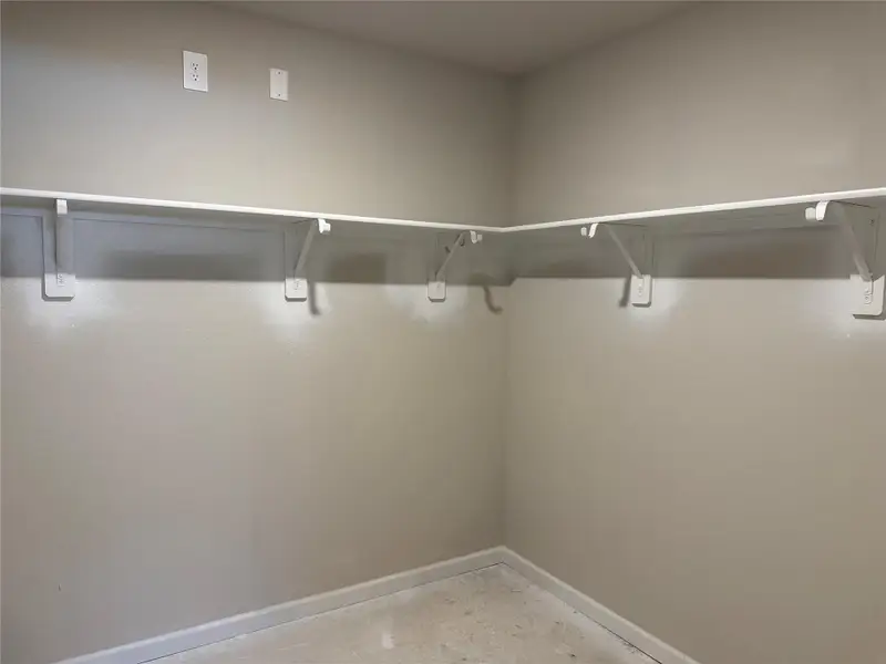 Spacious, unfurnished interior of a new home in Liberty Village, Brenham (Image 4).