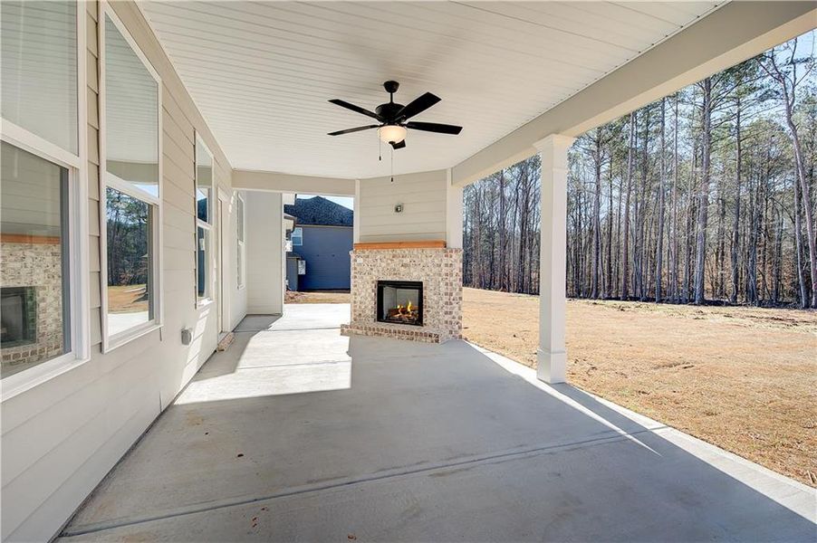Exterior details and patio area of a home in Riverbend Overlook, Fayetteville (Image 3).