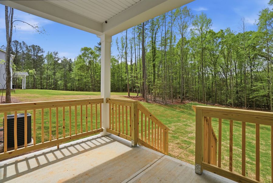 Representative exterior details of a home built from the Myrtle Select N by McGuinn Homes in Broadway Lake, Anderson (Image 27).