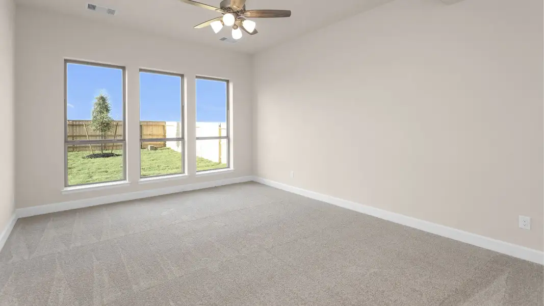 Spacious, unfurnished interior of a new home in Lakes of Cane Island, Katy (Image 8). Spacious, unfurnished interior of a new home in Lakes of Cane Island, Katy (Image 8).