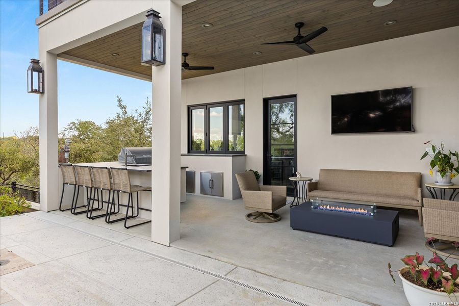 Exterior details and patio area of a home in , Fair Oaks Ranch (Image 28).