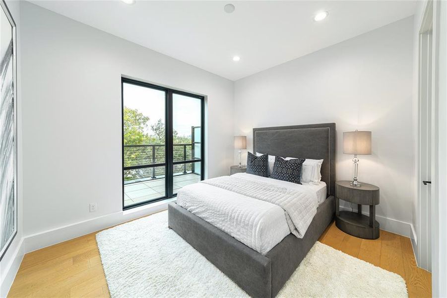 Furnished interior view inside a new home in , Dallas (Image 19).