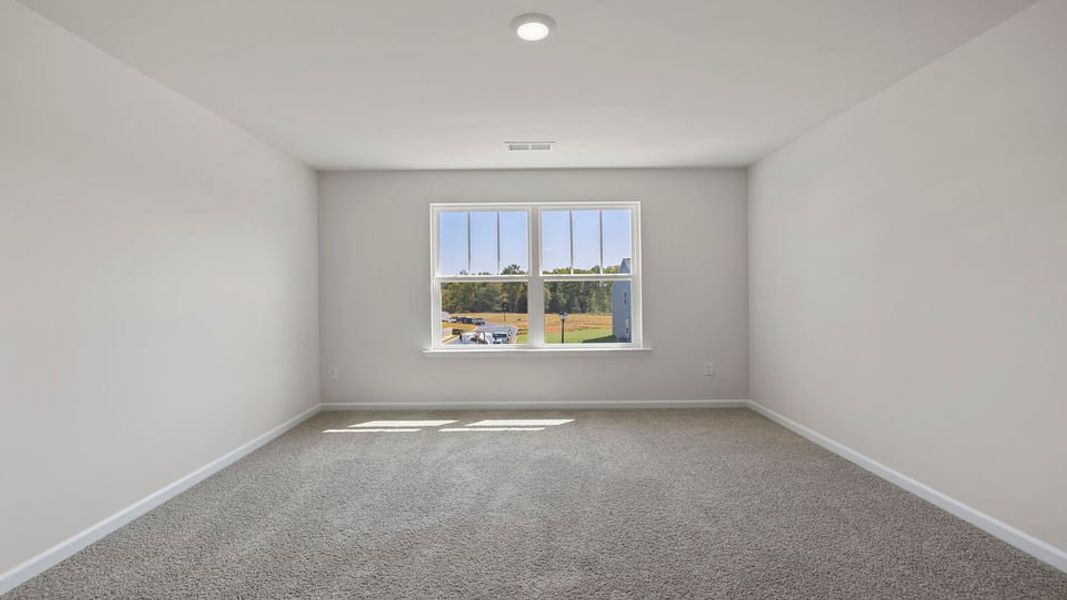 Spacious, unfurnished interior of a new home in Woodhaven, Spartanburg (Image 23).