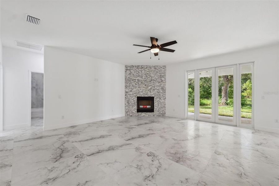 Spacious, unfurnished interior of a new home in , Brooksville (Image 39).