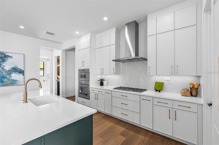 Furnished interior view inside a new home in , Orlando (Image 12).